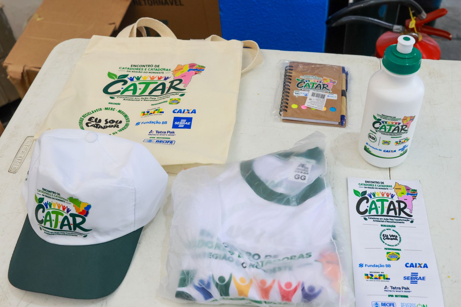 Kit do participante do CATAR Nordeste: sacola, boné e camiseta