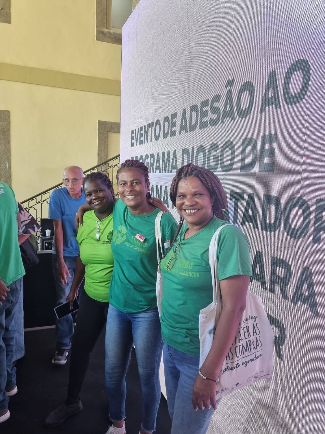 Catadoras no evento de adesão ao Programa Diogo de Sant’Ana